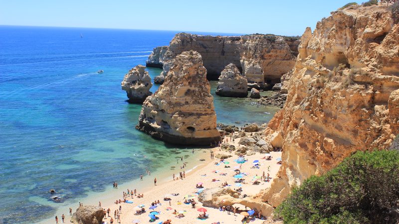 Praia da Marinha, Lagoa