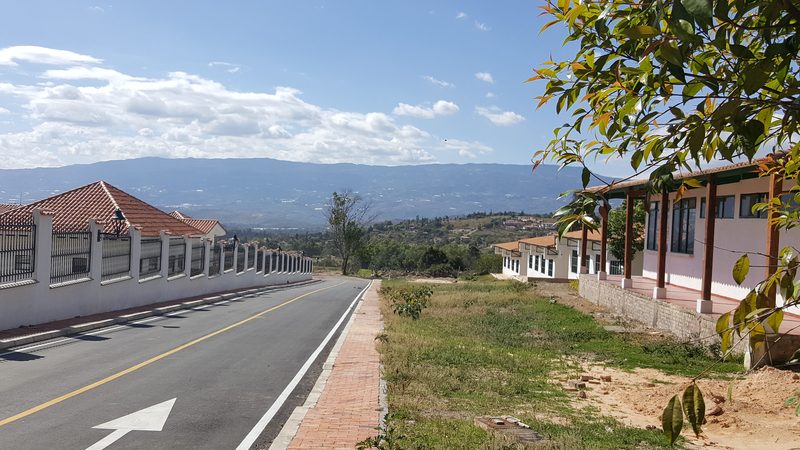 Looking down a residential street just south of the Museo Paleontológico in Villa de Leyva, Colombia.