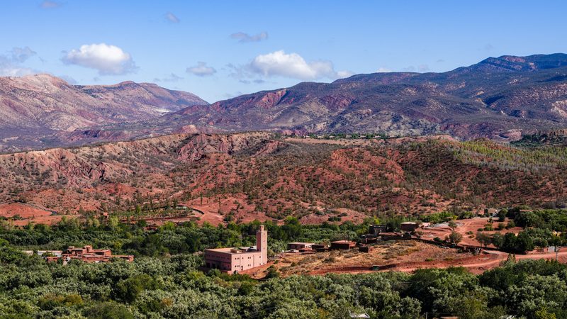 Anraz village and olive groves in the foothills of the Western High Atlas. caïdat de Ouirgane, La Haouz, Moroc