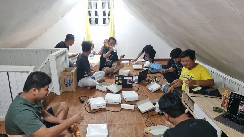 makan malam dilakukan di penginapan fideluna